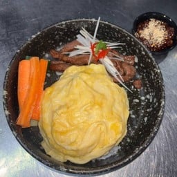 ข้าวเนื้อทอดแดดเดียวจิ้มแจ่ว+ไข่ข้น