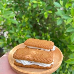 แซนวิช Biscoff กรีกโยเกิร์ต