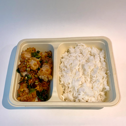 ข้าวราดหมูกรอบคั่วพริกเกลือ ARVIE