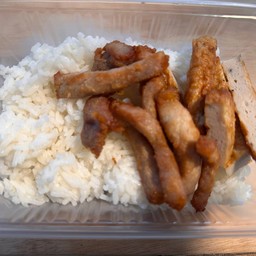 ข้าวหมูยอ+หมูเส้นทอด จิ้มแจ่ว