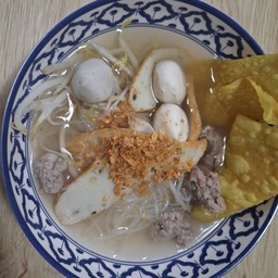 ก๋วยเตี๋ยวต้มยำ by มาแซว