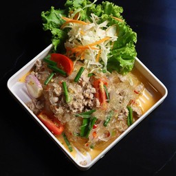 ยำวุ้นเส้นหมูสับ