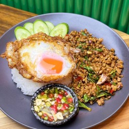 กะเพราที่ถูกต้อง ณ ราชพฤกษ์ ราชพฤกษ์