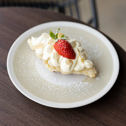 Hokkaido Milk Cream Croffle