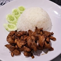 ข้าวหมูทอดกระเทียมพริกไทย