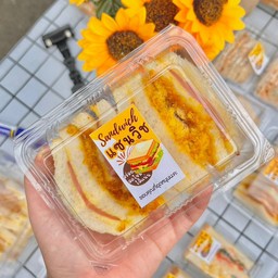 โต๊ะแคมป์แซนด์วิช หน้าร้านอยู่ตลาดสดเทศบาล2 (ตลาดชาละวัน)