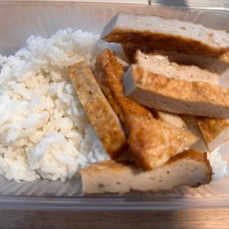 ข้าวหมูยอ น้ำจิ้มแจ่ว