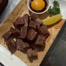 เนื้อออสย่างหั่นเต๋า