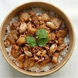 หมูทอดกระเทียม