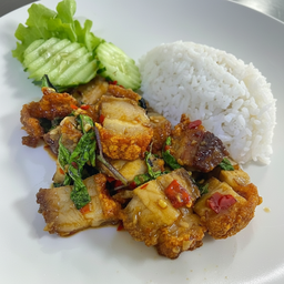 ข้าวกระเพราหมูกรอบ