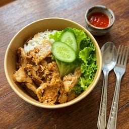 ข้าวหมูกระเทียม