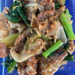 ผัดซีอิ๊วหมูชิ้น
