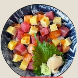 ข้าวหน้าปลาดิบหั่นเต๋า+มิโสะซุป