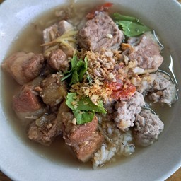 ข้าวต้ม3หมู(หมูก้อน4 ซี่โครง3 บะเต็ง5)