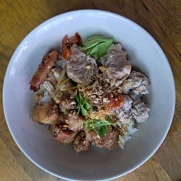 ข้าวต้มแห้ง-3หมู(หมูก้อน4 ซี่โครง3 บะเต็ง5)