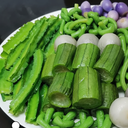 ชุดผักลวกรวม
