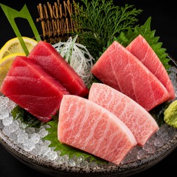 8238.D-Maguro Sashimi Mori