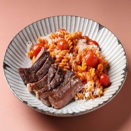 Tomato Sauce with Striploin