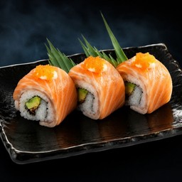 8227.D-Salmon Ura Maki Half 3pcs