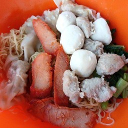 ศรีจำลองบะหมี่เกี๊ยว