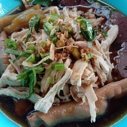 ก๋วยเตี๋ยวไก่