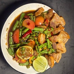 ตำถั่ว หมูกรอบ