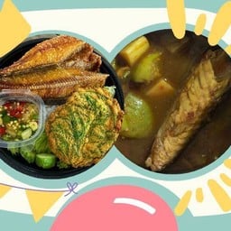 ข้าวปลาดุกแดดเดียว+ไข่เจียวชะอม+แกงไตปลา(ถ้วยเล็ก)
