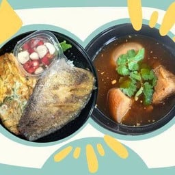 ข้าวหน้าปลาสลิด(ไม่แกะ)+ไข่เจียวชะอม+ไข่พะโล้(ถ้วยเล็ก)