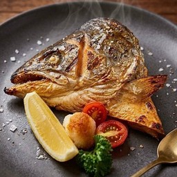 Wood Grilled Salmon Head หัวปลาแซลมอนย่างถ่านไม้