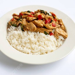 กระเพราไก่ พริกแห้ง ไม่รวมไข่ดาว