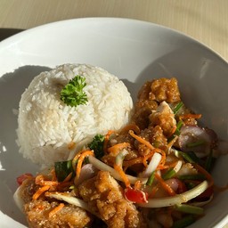 ข้าวยำไก่กรอบ