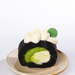 Black Coconut Matcha Roll - เค้กโรลมัทฉะมะพร้าวอ่อน