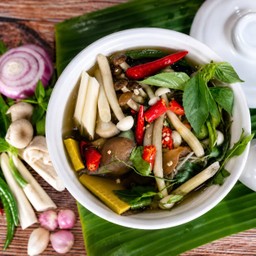 แกงเห็ดรวม สูตรอีสาน