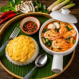 ต้มยำกุ้ง vs ข้าวไข่เจียว