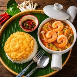 แกงส้มกุ้ง.ไข่ชะอม vs ข้าวไข่เจียว