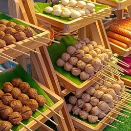 ทอดยับ ของทานเล่น สาขาตลาดกรีนวินเทจรัชโยธิน ตลาดกรีนวินเทจรัชโยธิน