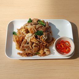 ผัดซีอิ๊วหมูนุ่ม ผักหวานกรอบ อร่อยฉ่ำ