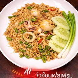 ข้าวผัดชาวเล