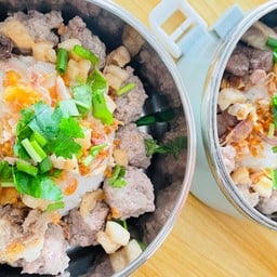 เส้นหน้าบ้าน