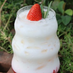 นมสตรอว์เบอร์รี่
