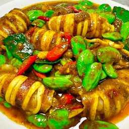 หมึกผัดพริกแกงสตอ  ( กับข้าว )
