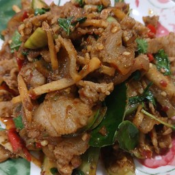 ผัดเผ็ดหมูป่า