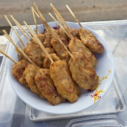 หมูปิ้ง + ส้มตำ อีหวาน หมูปิ้งน้องหวาน
