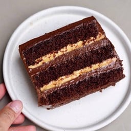 Salted caramel chocolate cake