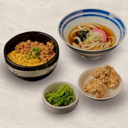มินิเซตข้าวหน้าหมูโซโบโร่ ไข่ออนเซ็น (มินิ) + อูด้งร้อน (มินิ)