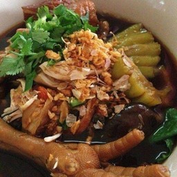 เกาเหลาไก่ฉีก/เกาเหลาน่องไก่