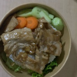 ข้าวหน้าหมูกระเทียม
