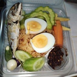ข้าวคลุกน้ำพริก