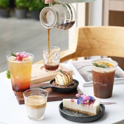 Lazy Café ปิ่นเกล้า
