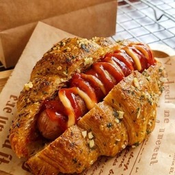 Hot Dog Croissant ครัวซองไส้กรอก